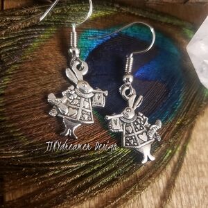 Alice in Wonderland White RABBIT earrings ~Disney~Disneyworld~Disneyland~Bunny